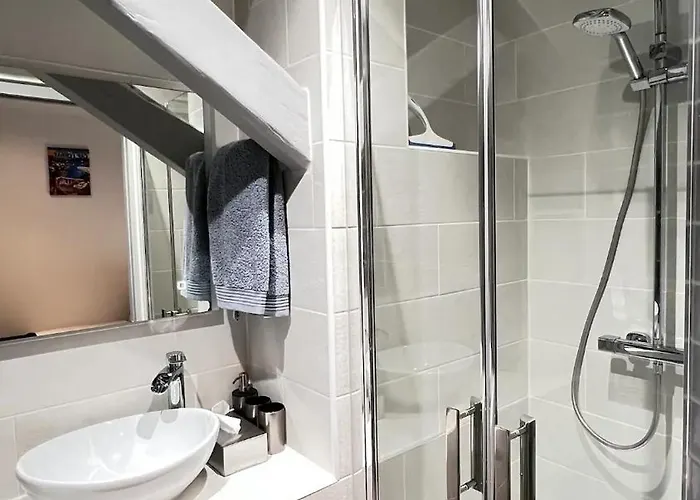 Moderne & Calme Proche Et Centre * ニース