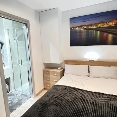 Moderne & Calme Proche Et Centre * 尼斯